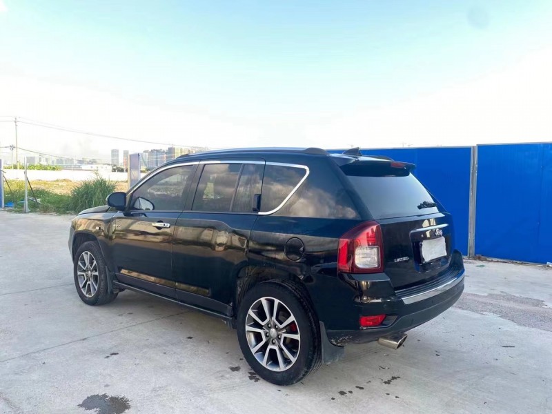 南寧13年Jeep指南者8