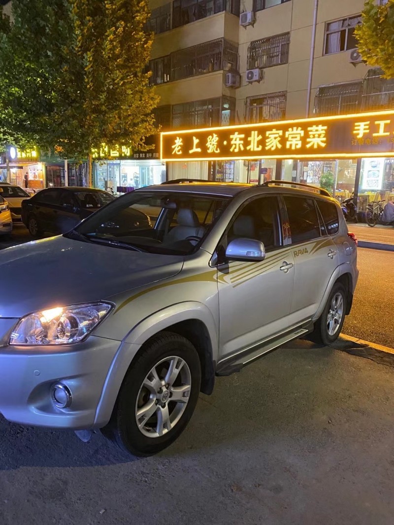 臨沂12年豐田RAV43