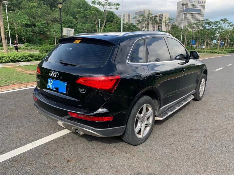 深圳10年奧迪Q59