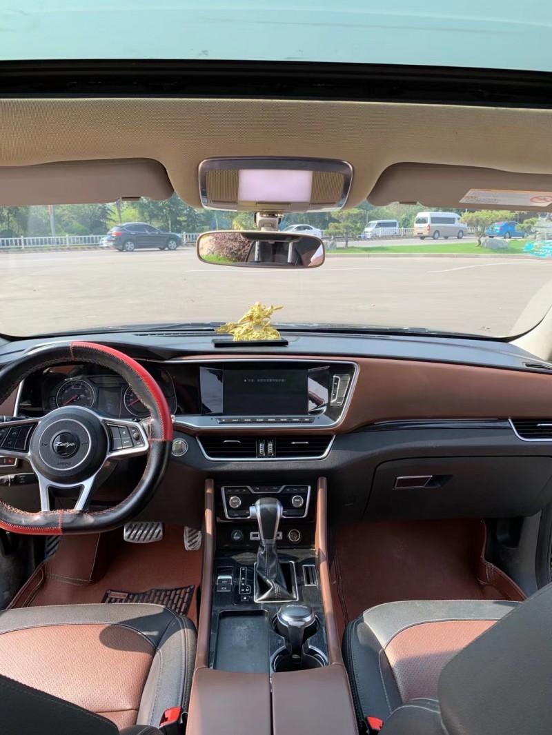 枣庄18年众泰T6006