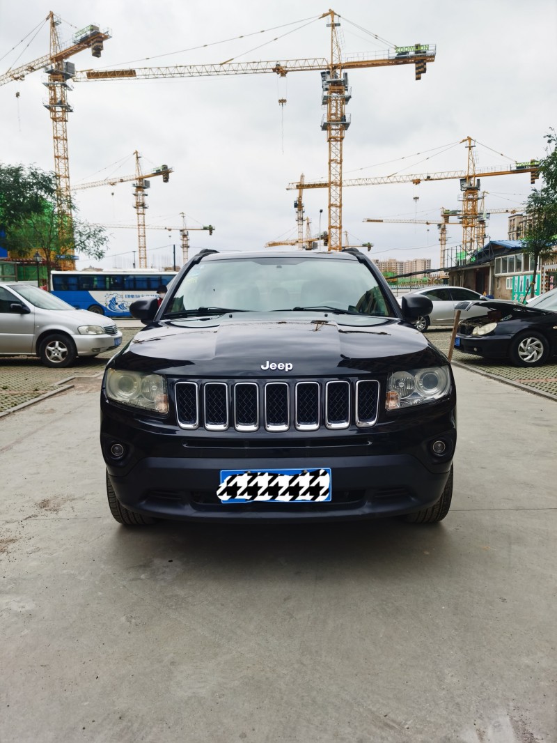 青島13年Jeep指南者1