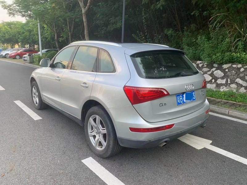 深圳10年奧迪Q58