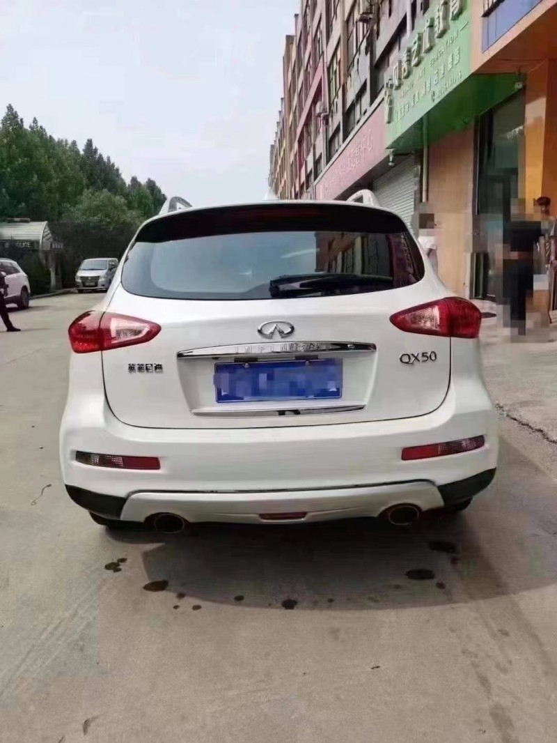 煙臺15年英菲尼迪QX501