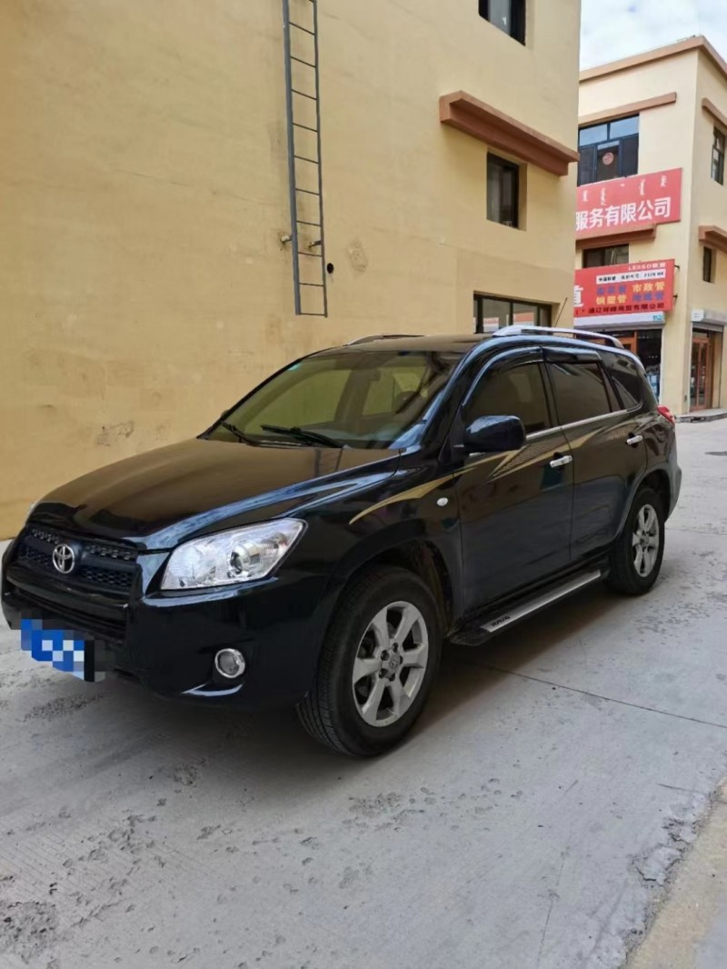 呼和浩特13年豐田RAV43
