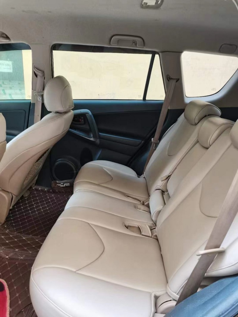 呼和浩特13年豐田RAV45
