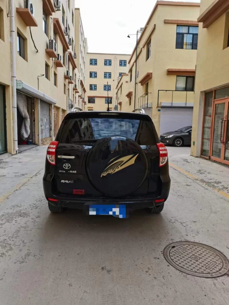 呼和浩特13年豐田RAV49