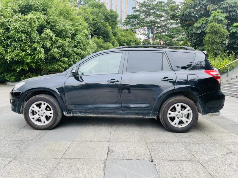 深圳12年豐田RAV4榮放3