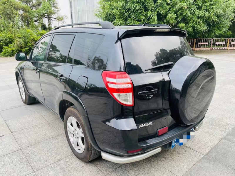 深圳12年豐田RAV4榮放8