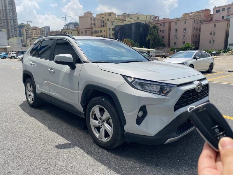 廣州19年豐田RAV4榮放3