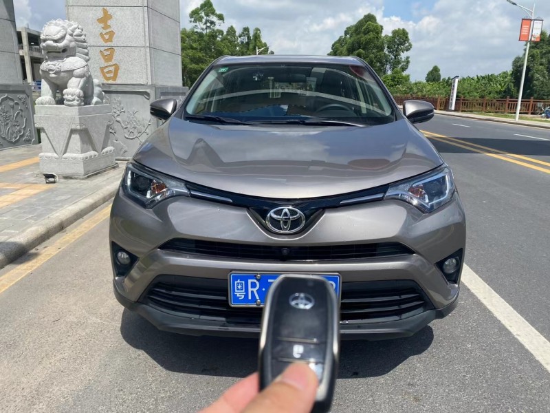 廣州19年豐田RAV4榮放1