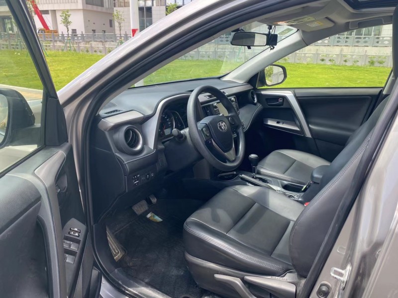 廣州19年豐田RAV4榮放7