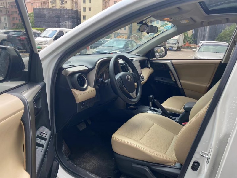 廣州16年豐田RAV4榮放7