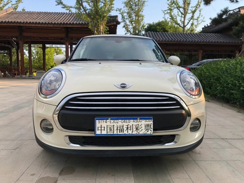 秦皇島17年寶馬MINI1