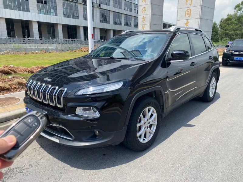 廣州16年Jeep自由光2