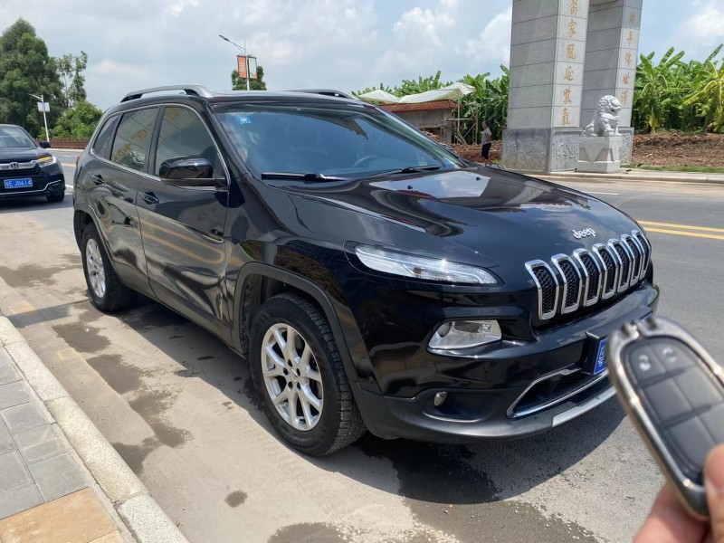 廣州16年Jeep自由光3