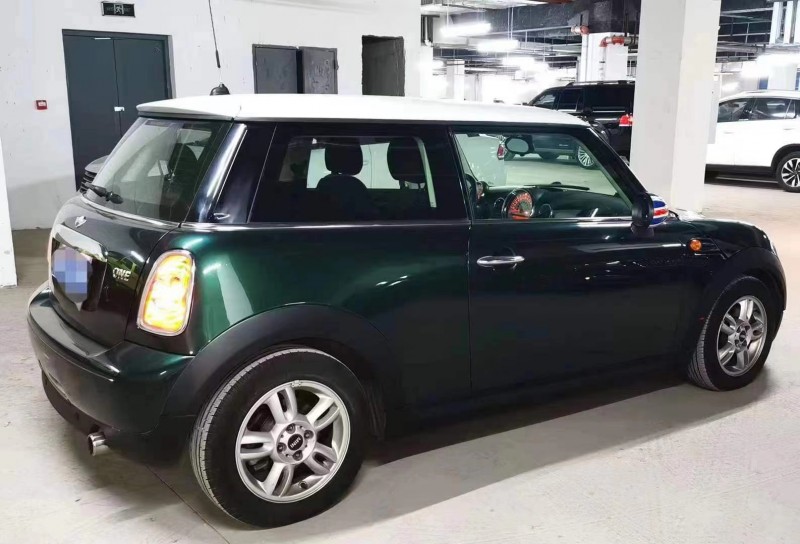 重慶12年寶馬MINI8