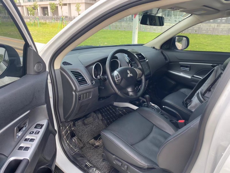 广州20年三菱劲炫2