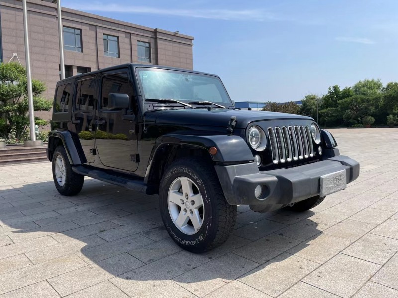 唐山17年Jeep牧馬人3