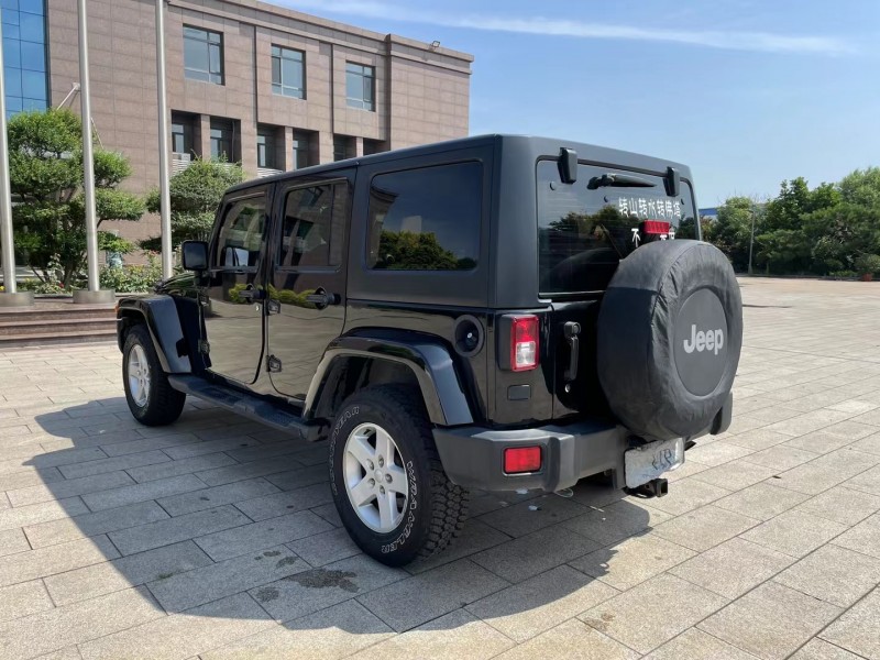 唐山17年Jeep牧馬人5