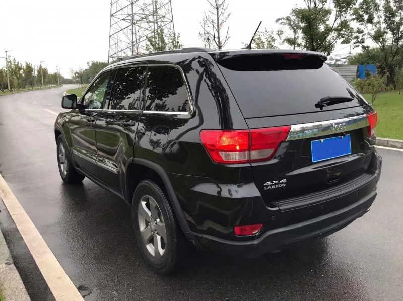 青島11年Jeep大切諾基5