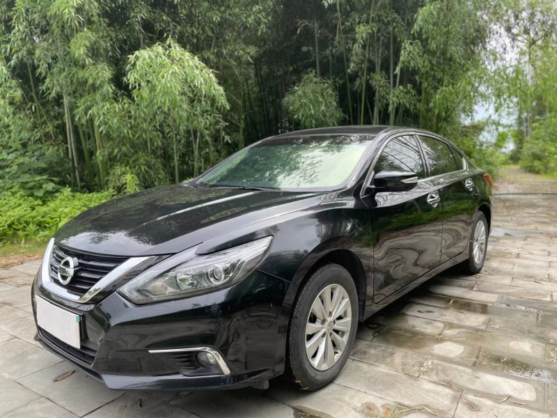上饒18年日產天籟2