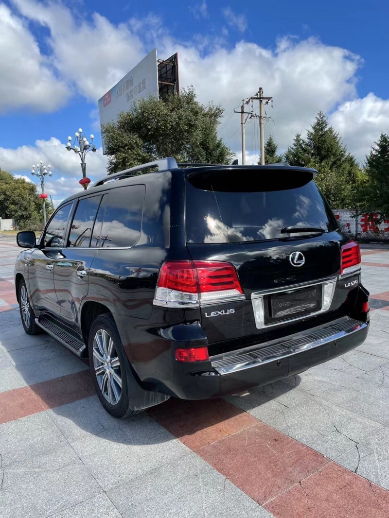 白山12年雷克薩斯LX5