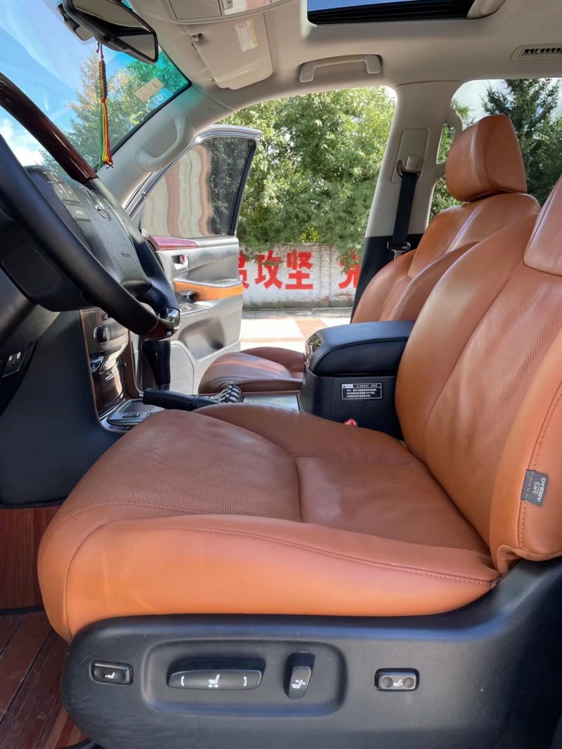 白山12年雷克薩斯LX8