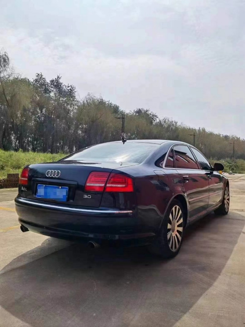太原10年奧迪A8L8