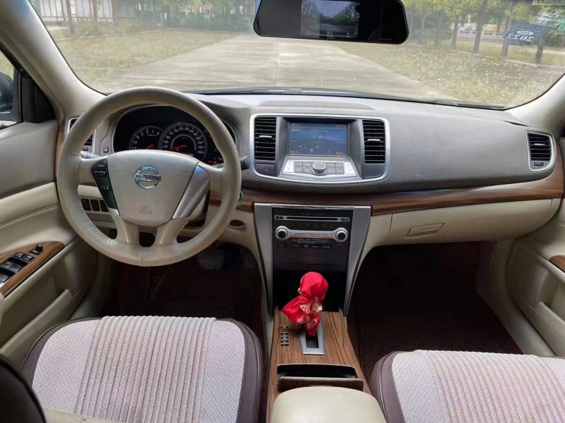 日照11年日產天籟3
