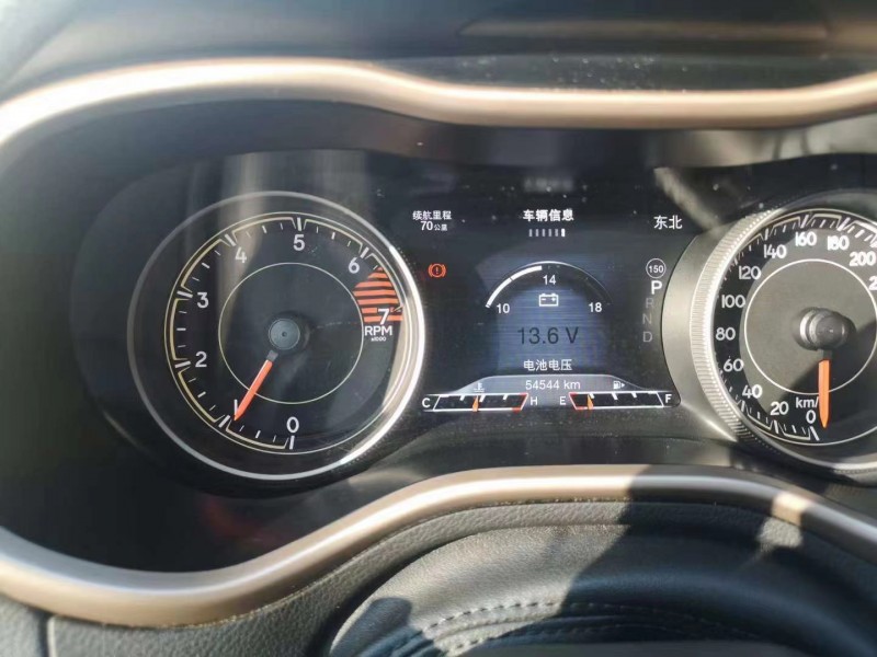 長沙17年Jeep自由光4