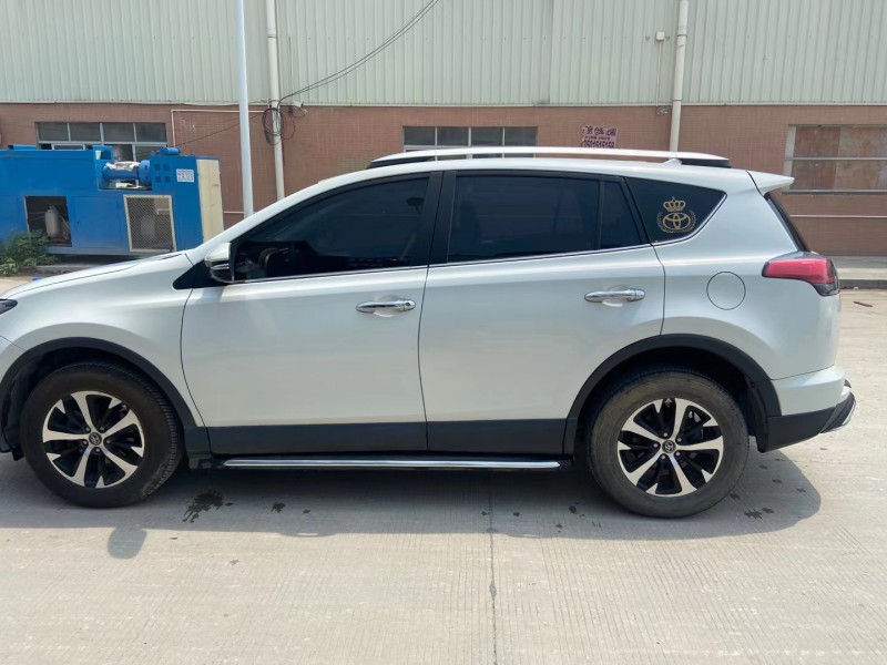 東莞18年豐田RAV4榮放7
