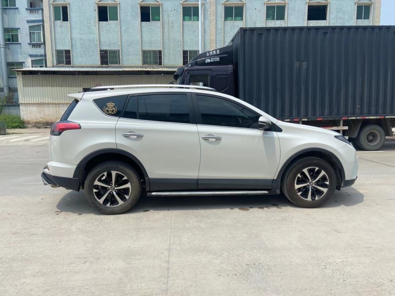 東莞18年豐田RAV4榮放8