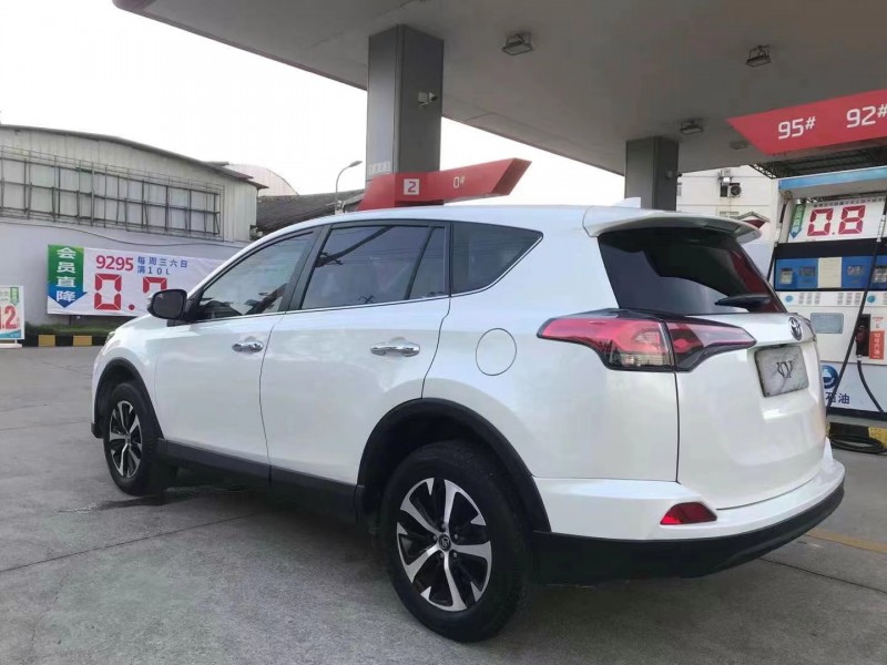 韶關18年豐田RAV42