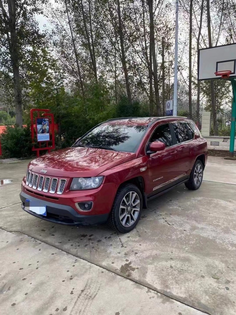 東營14年Jeep指南者2