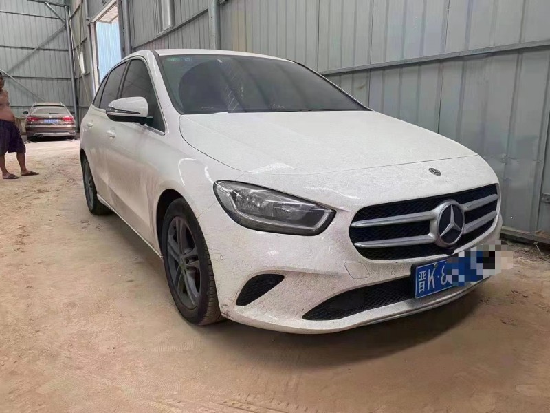大同20年奔馳B4
