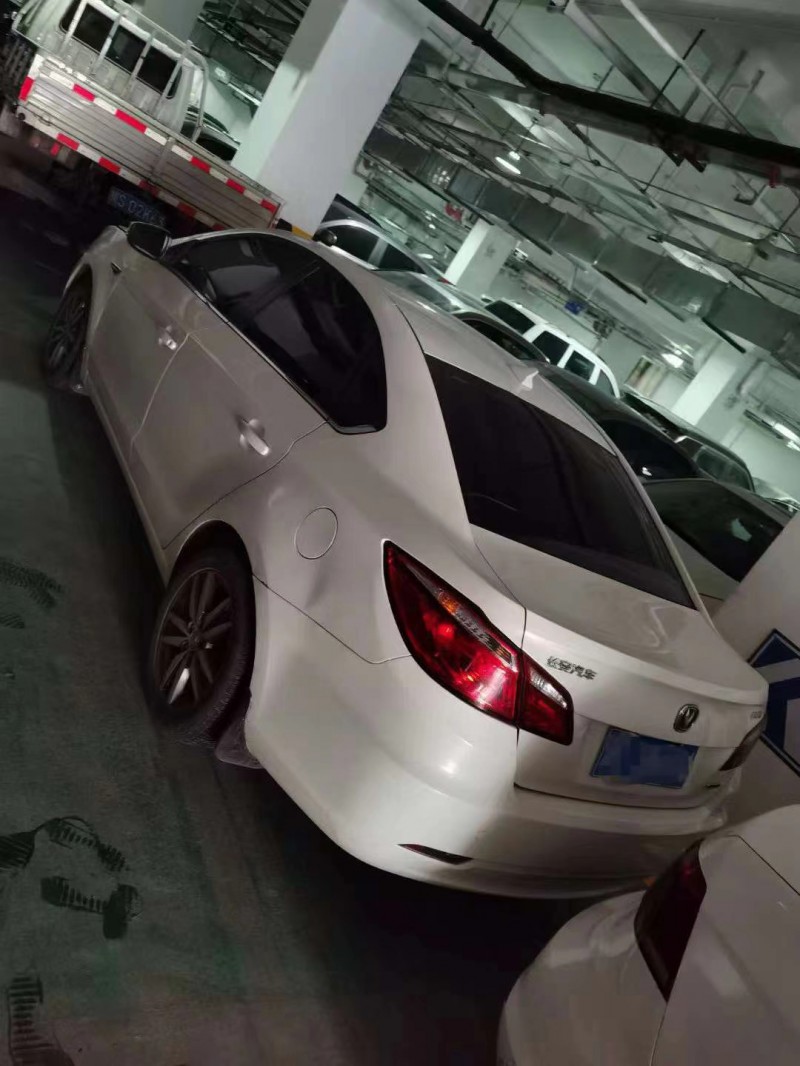 成都15年長安汽車逸動5