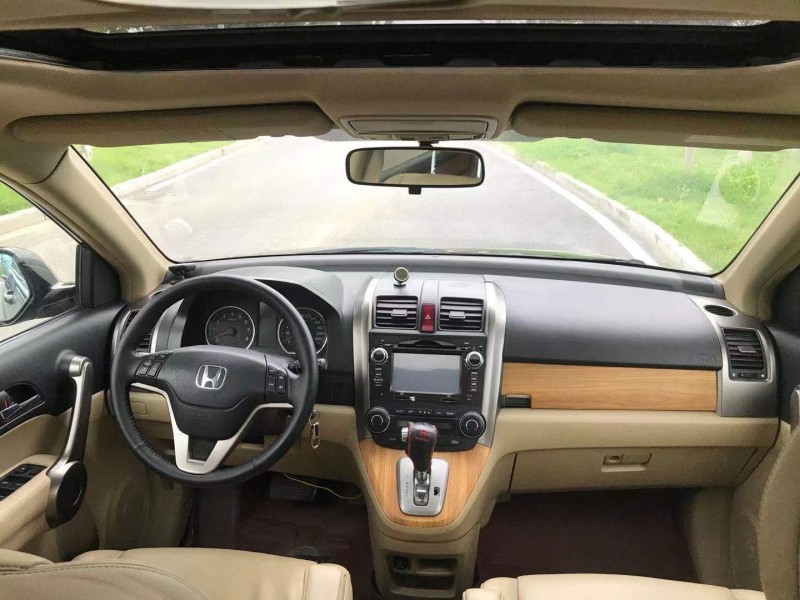 青島09年本田CR-V4