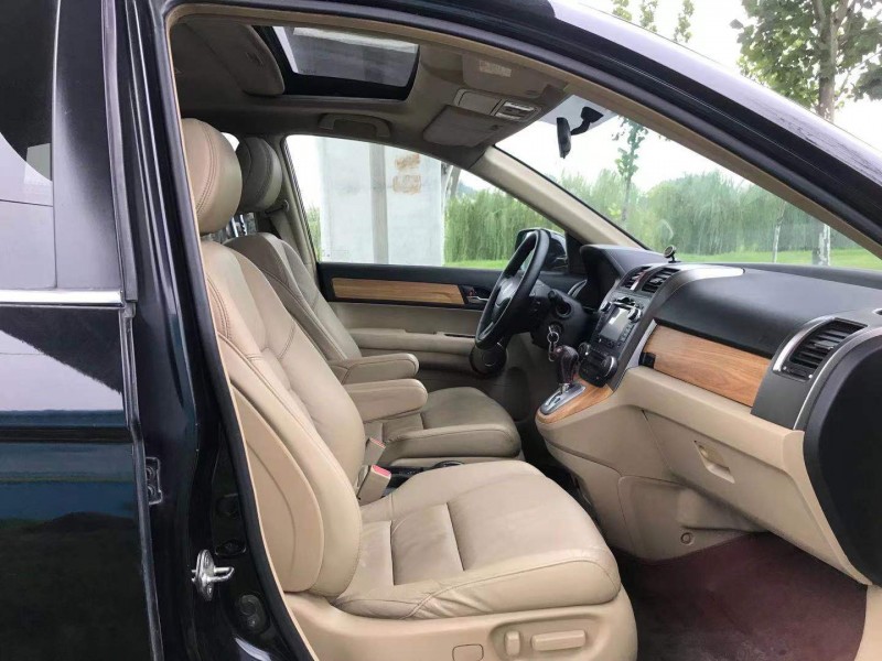 青島09年本田CR-V3