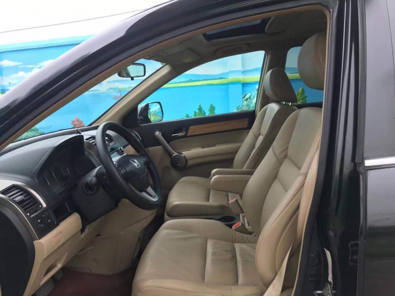 青島09年本田CR-V1