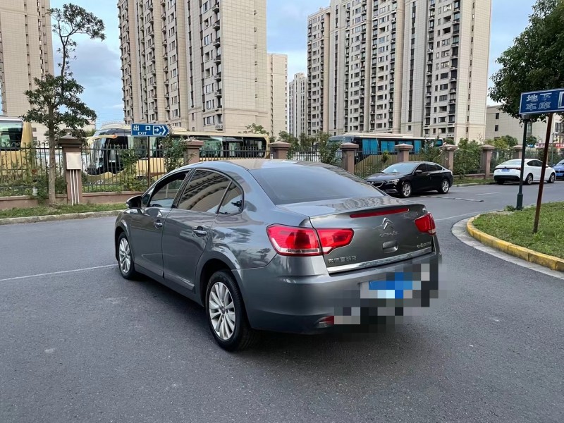 上海13年雪鐵龍世嘉5