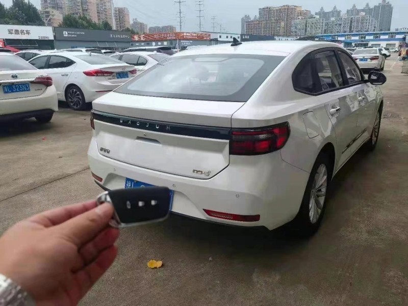洛陽21年寶駿RC56