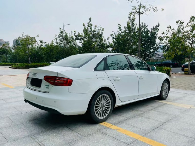 東莞16年奧迪A4L8