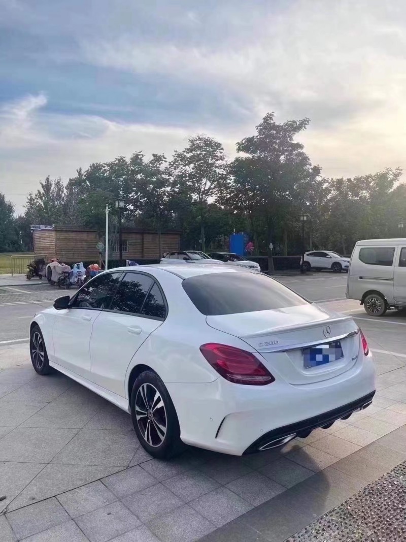德州18年奔馳C8