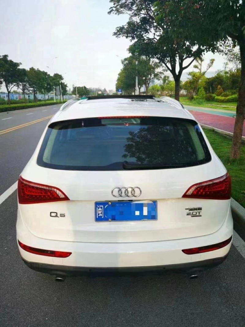 廈門12年奧迪Q58