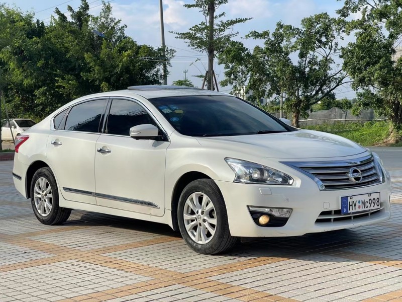 汕頭14年日產天籟2
