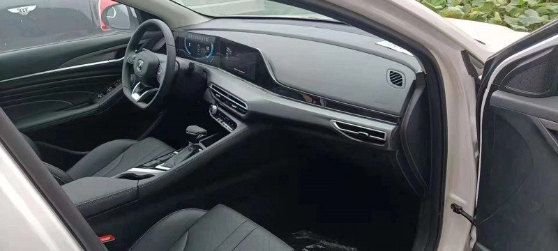 寧波21年長安汽車逸動4