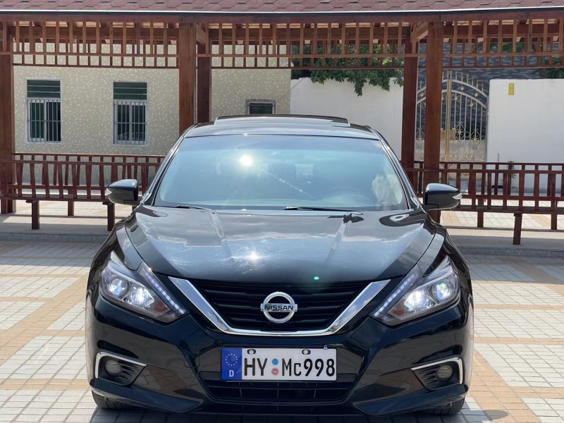 汕頭17年日產天籟1