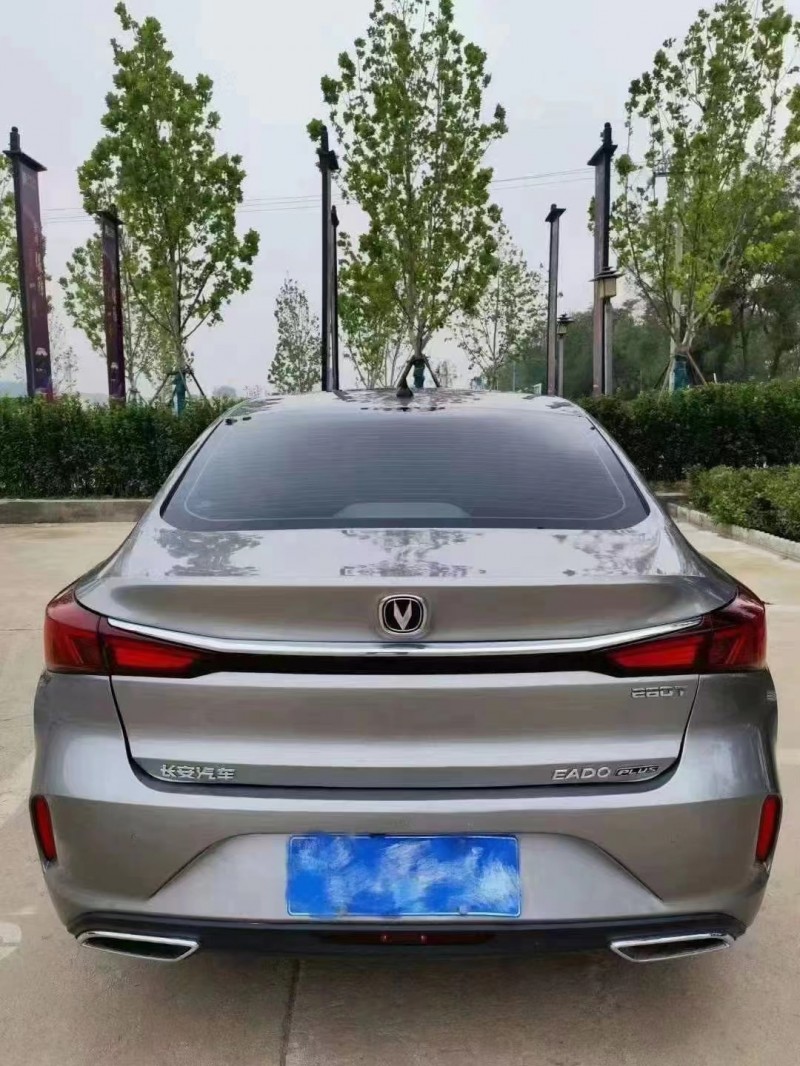 廈門20年長安汽車逸動5