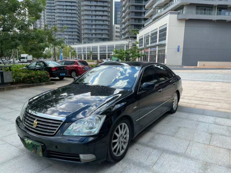 東莞05年豐田皇冠3