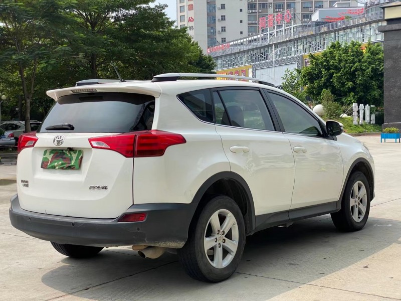 東莞14年豐田RAV4榮放2